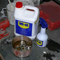 Dégrippants Produit Multifonctions WD-40 - 5 Utilisations - 5 Litres -Chimiqui Boutique bidon